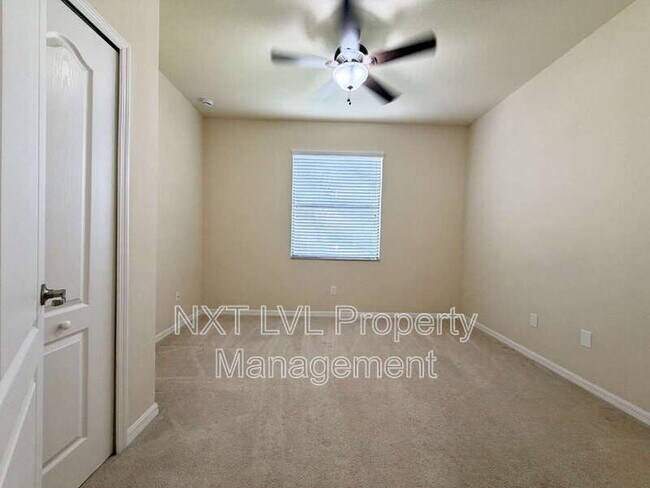 Building Photo - 9453 River Otter Dr