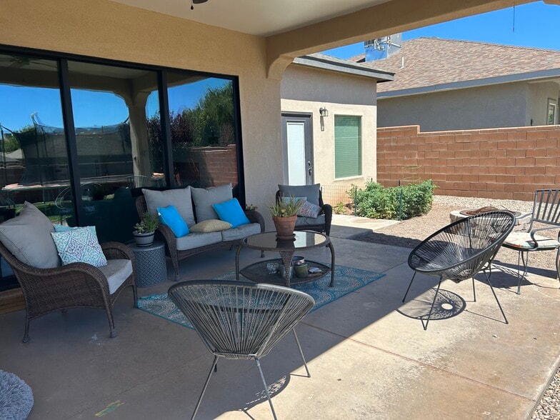 Building Photo - 518 San Simon Dr