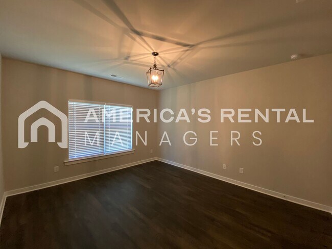 Building Photo - 460 Ridgeview Cir