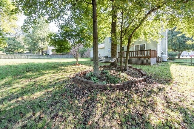 Building Photo - 3BD/1BA Home in Hickory