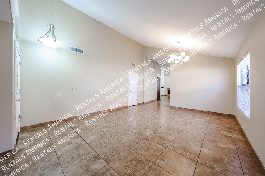 Building Photo - 16646 N 59th Pl