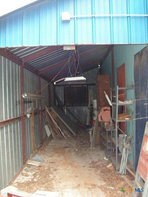 Building Photo - 1910 FM2673