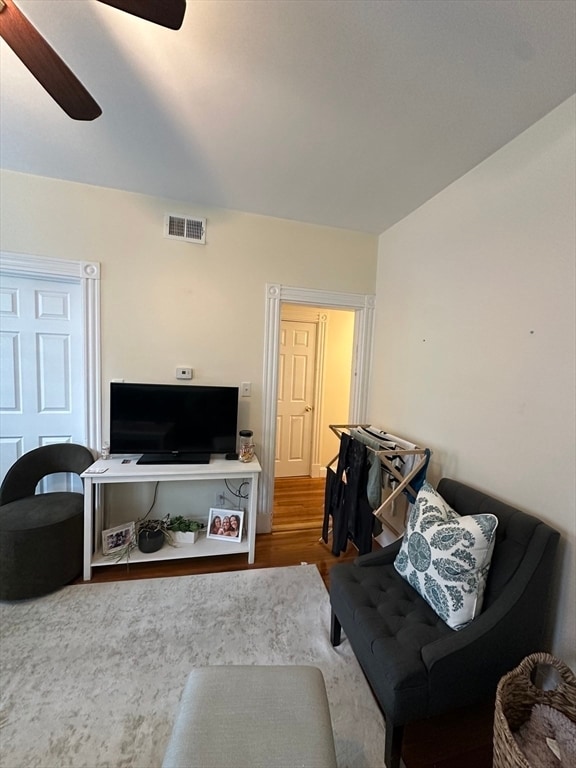 Building Photo - 194 H St