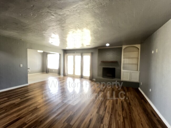 Building Photo - 10408 Blue Spruce Rd