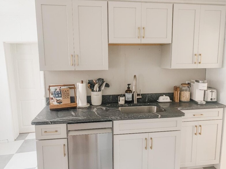 Building Photo - 1474 Heidelberg Ave