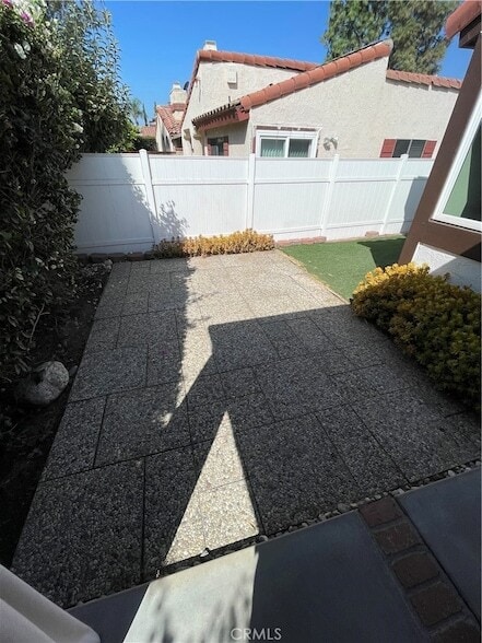 Building Photo - 2668 Hacienda Dr