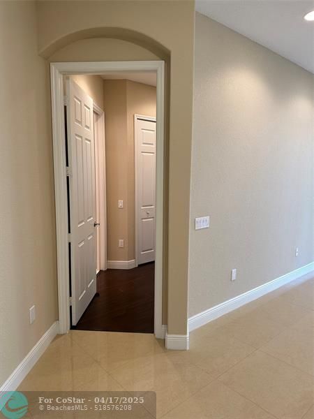 Building Photo - 12805 NW 83rd Ct
