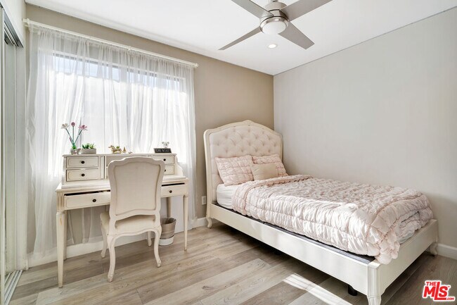 Building Photo - 6324 Geyser Ave