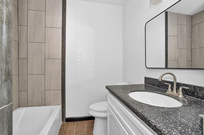 Building Photo - 1121 Lovett St