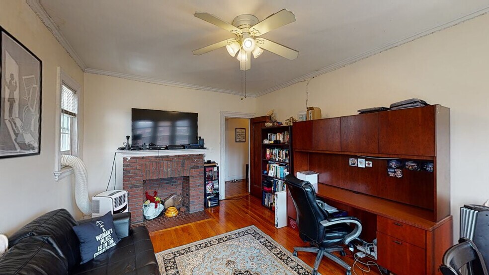 Building Photo - 28 Glenville Ave