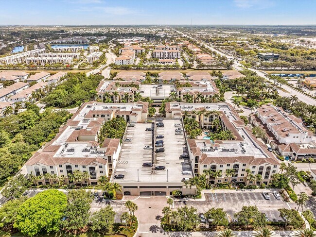 Building Photo - 4303 Renaissance Way