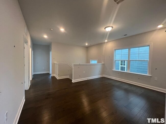 Building Photo - 365 Natsam Wds Wy