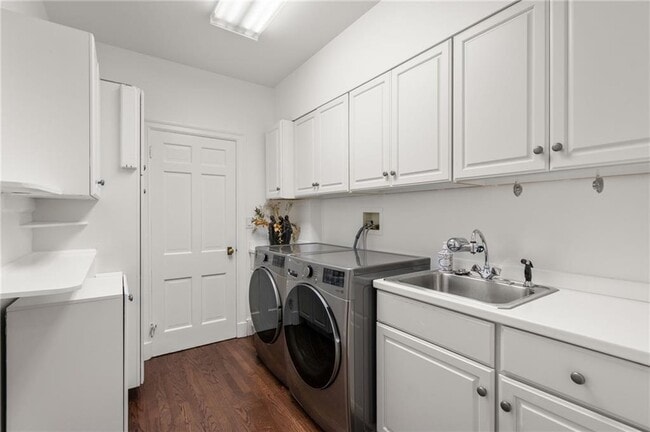 Building Photo - 530 Blackstone Blvd