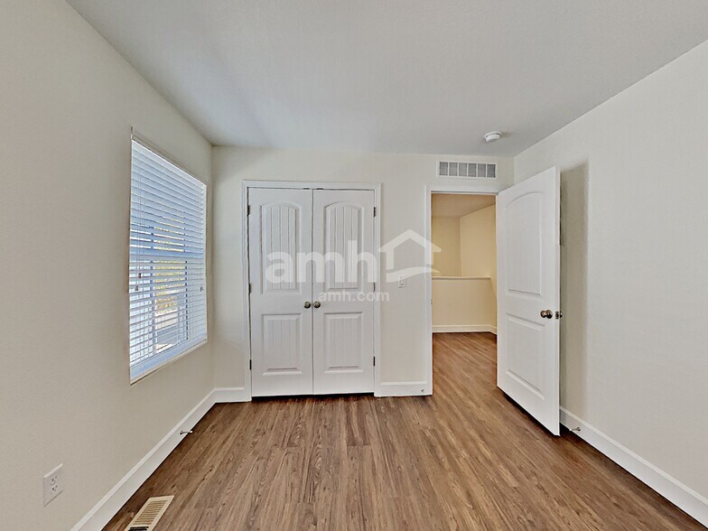 Building Photo - 4481 Crestone Peak St