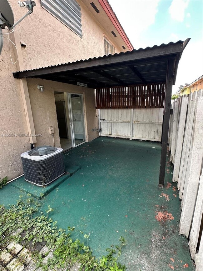Building Photo - 920 NW 78th Ave