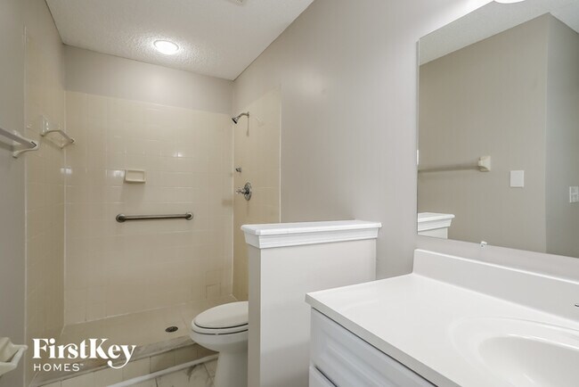 Building Photo - 3046 Wavering Ln