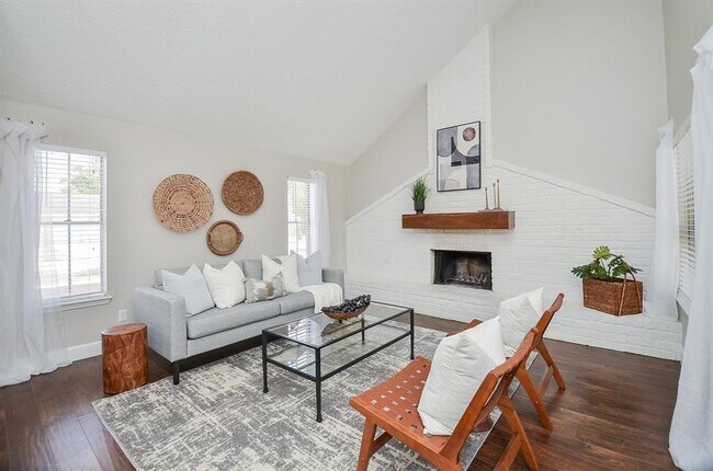 Building Photo - 22118 Fincastle Dr