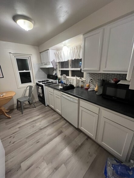 Building Photo - 50 Court St