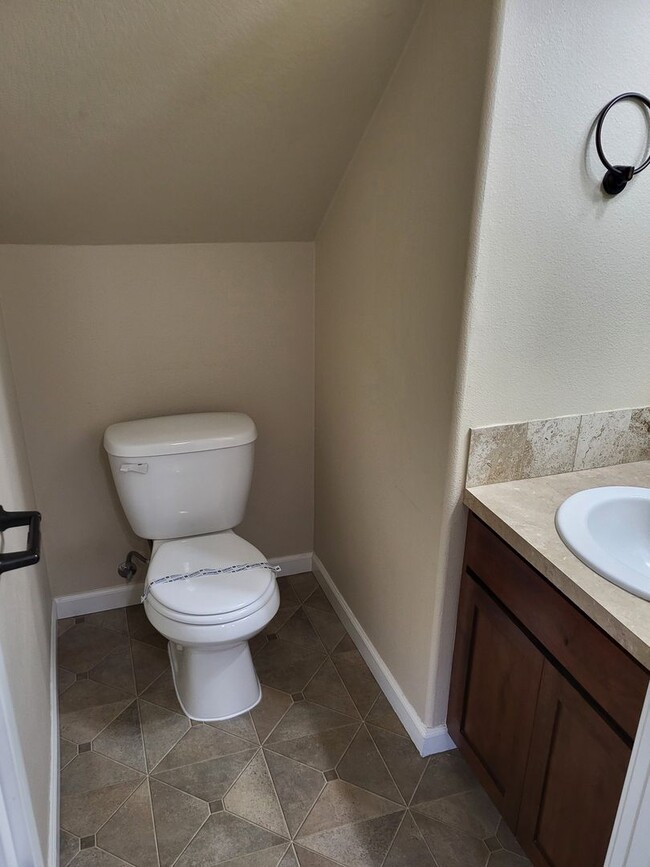 Building Photo - COLTON3607-3617