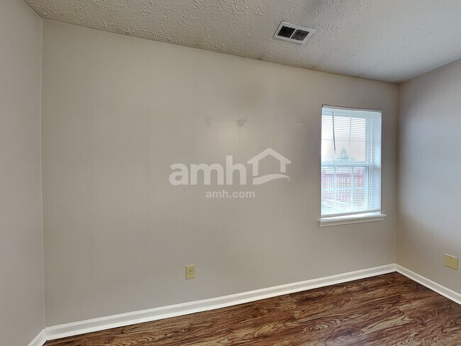 Building Photo - 489 E Quail Ridge Dr