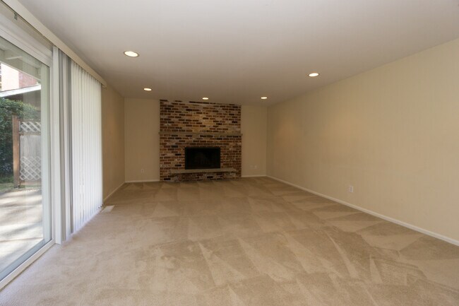 Building Photo - 14829 SE 170th St