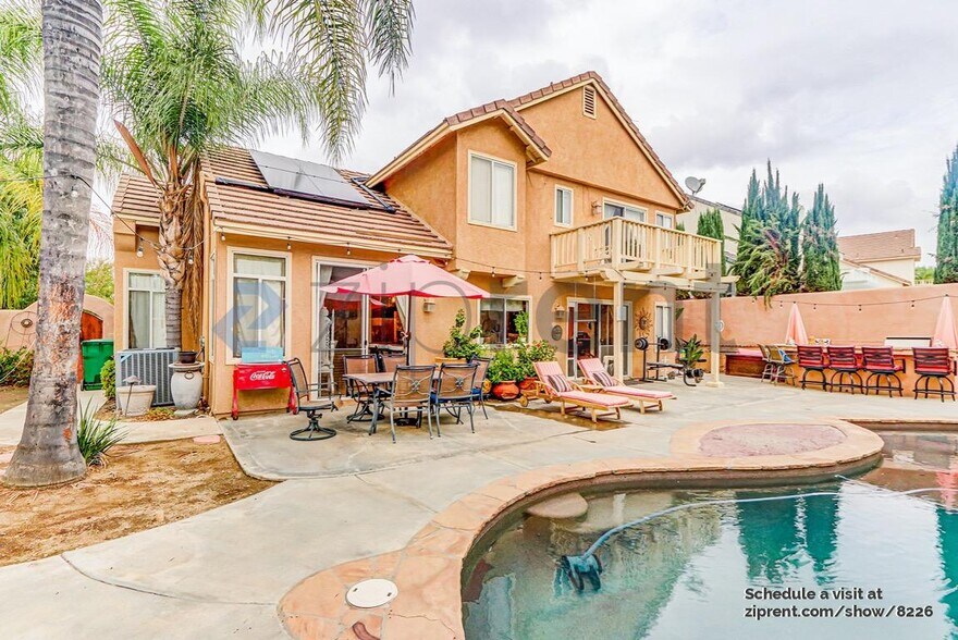 Building Photo - 40050 Spinning Wheel Dr