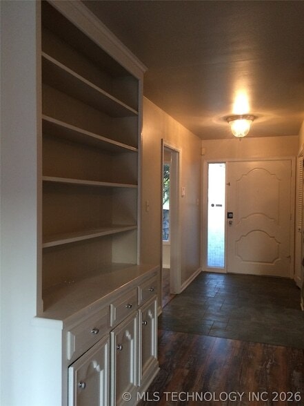 Building Photo - 4912 S Knoxville Pl