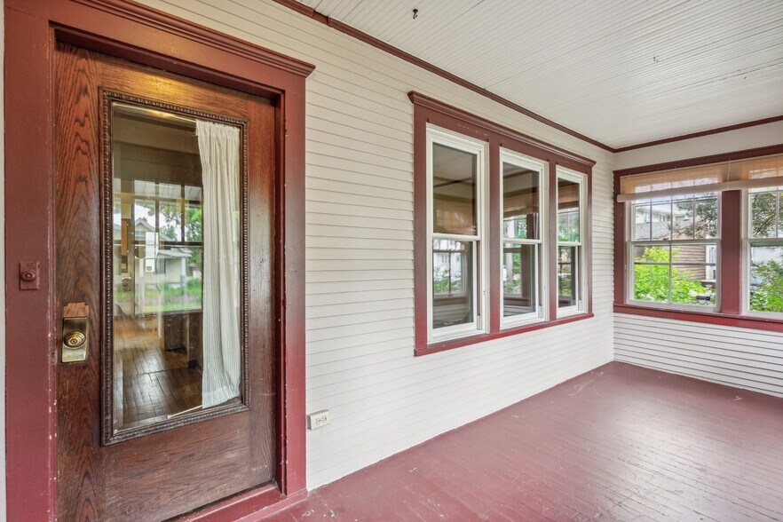 Building Photo - 1597 Lafond Ave