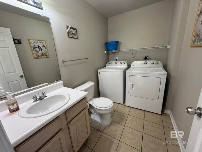 Building Photo - 1517 Regency Rd