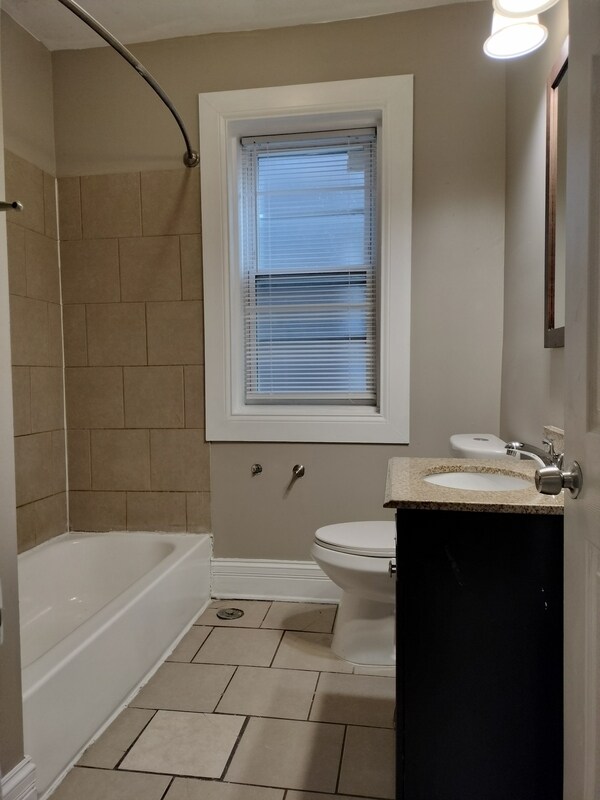 Building Photo - 7729 S Essex Ave