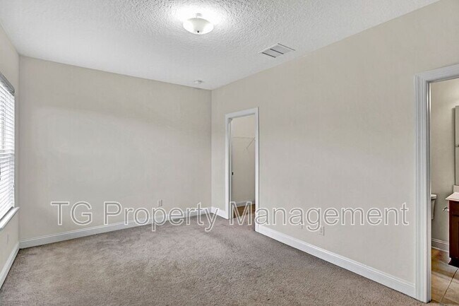 Building Photo - 18 Portside Ave