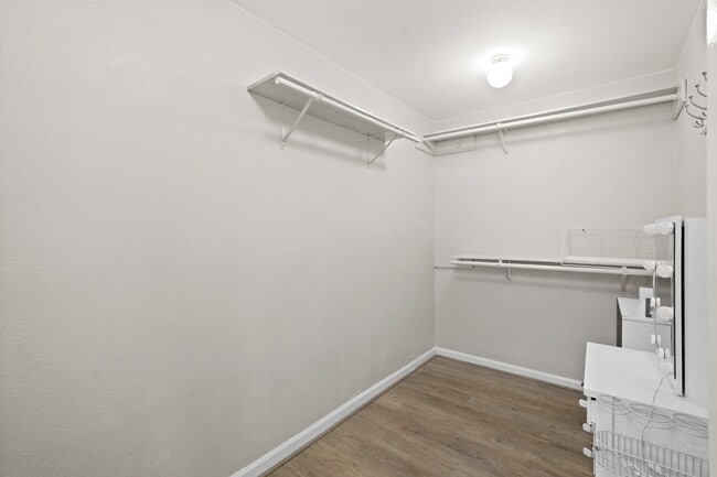 Building Photo - 2922 Glencullen Ln