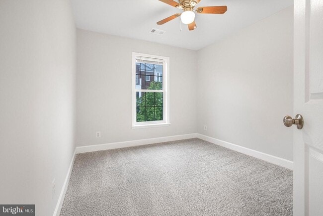 Building Photo - 14741 Potomac Branch Dr