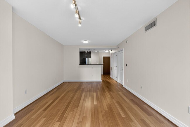 Building Photo - Penn Quarter 1BR Condo with Balcony, Garage Parking, Storage, Concierge, and Rooftop Deck.