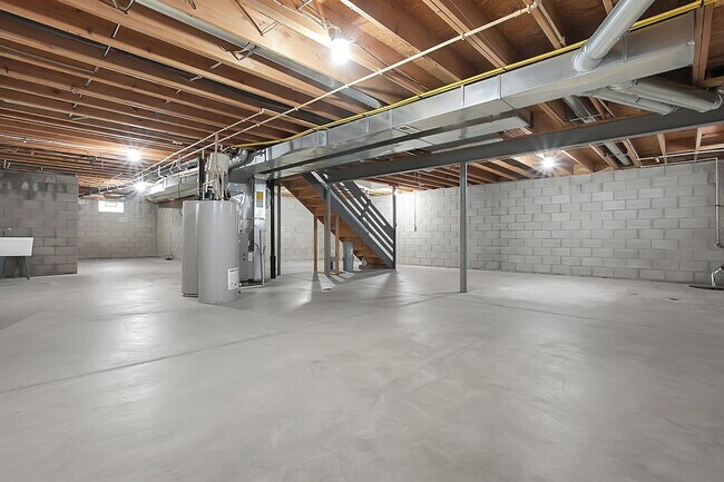 Building Photo - 2478 Silver Hill St