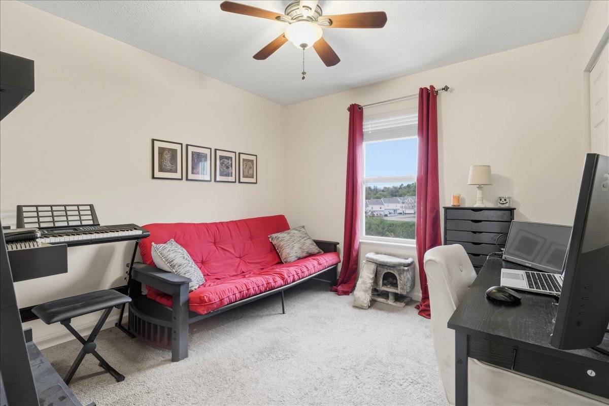 Building Photo - 1501 Canterbury Dr