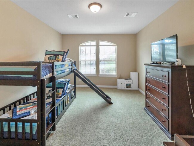 Building Photo - 34106 Mill Creek Way