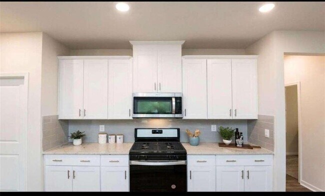 Building Photo - 311 Wells Cir
