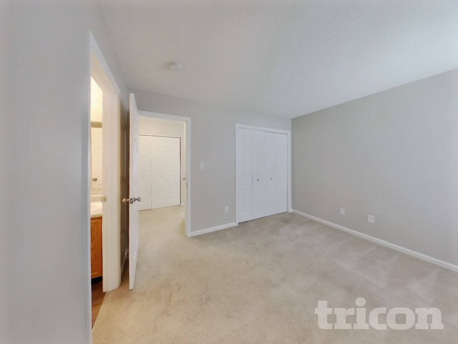 Building Photo - 824 Daybreak Dr