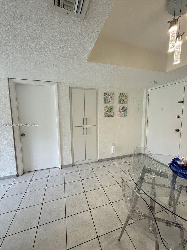 Building Photo - 8000 SW 149th Ave