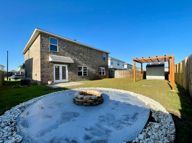 Building Photo - 733 Widgeon Wy