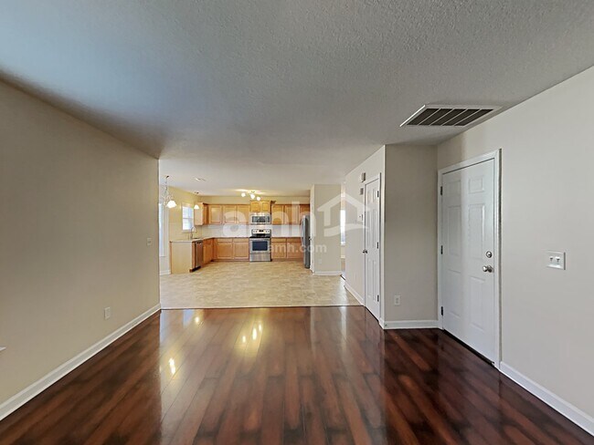 Building Photo - 104 Farms Springs Drive