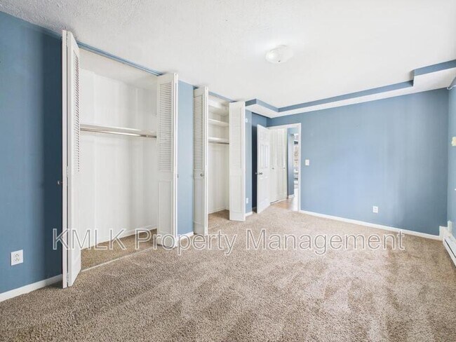 Building Photo - 22 W York St