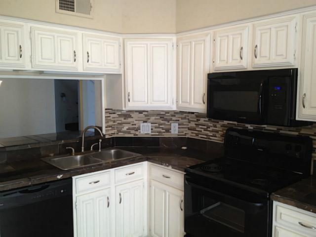Building Photo - 777 Custer Rd