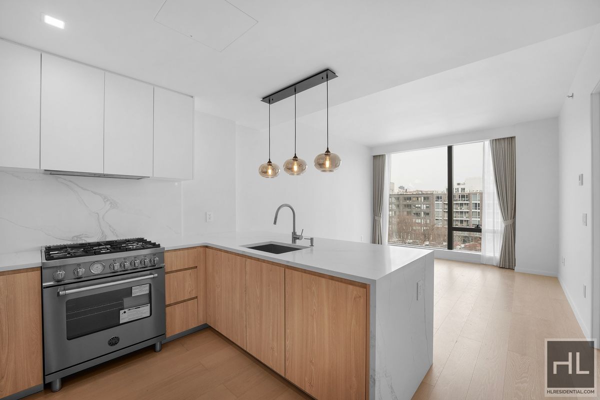 Building Photo - 45th Road