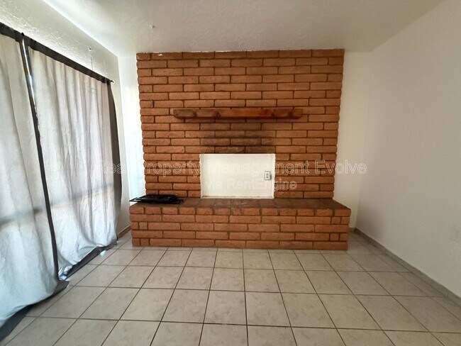 Building Photo - 4021 W Berridge Ln