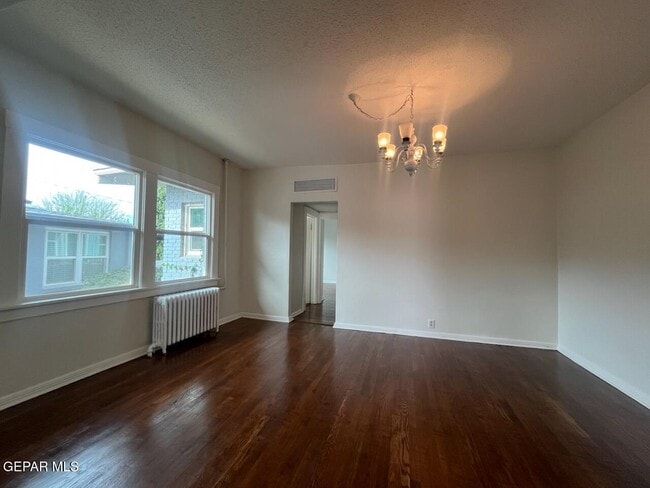 Building Photo - 1203 Madeline Dr