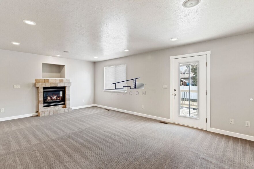 Building Photo - 2368 N 650 E