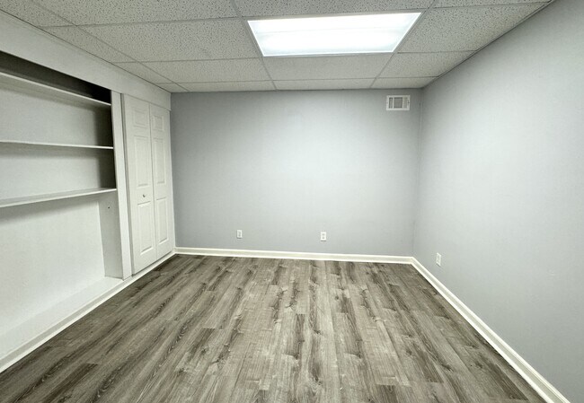Building Photo - 125 Witheridge Dr