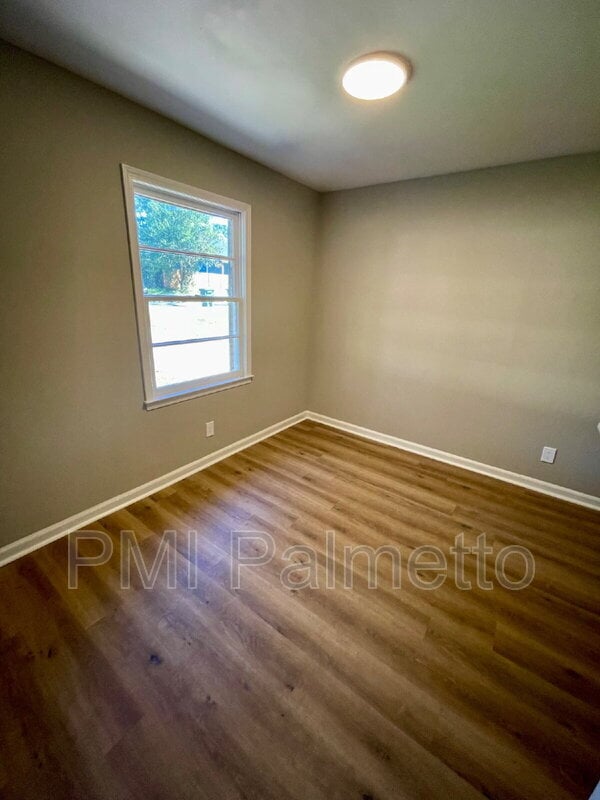 Building Photo - 3730 Hickory St